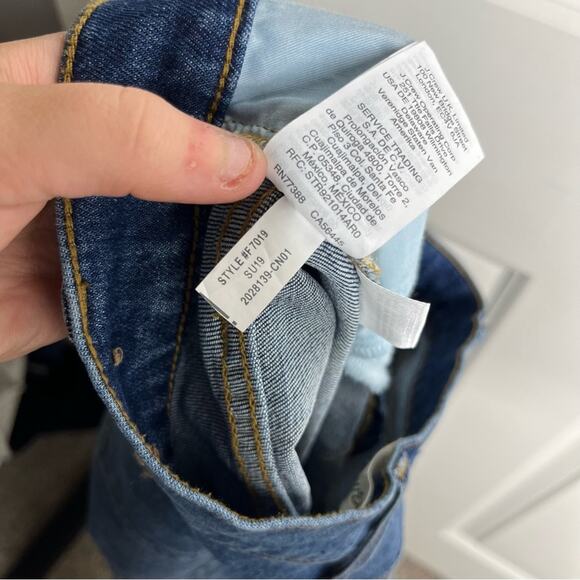 Madewell High Rise Medium Wash Cut Off Denim Shorts Size 25 - Picture 8 of 8